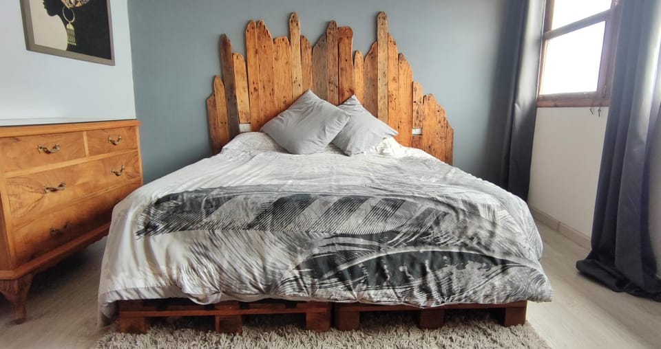 Bed, Bedroom, Sea view