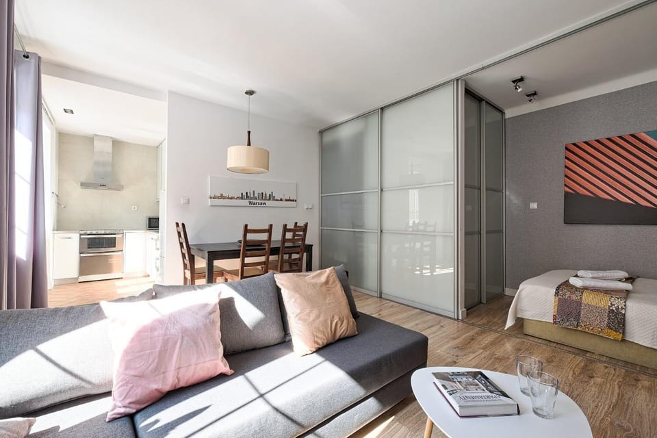 Kitchen or kitchenette, Living room, Seating area, Dining area