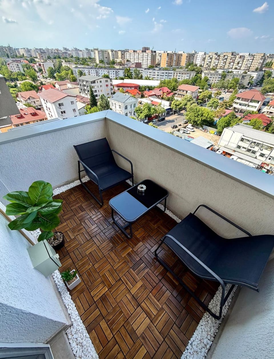 Day, Balcony/Terrace, Seating area, City view