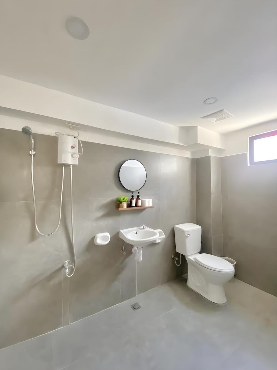 NEW Modern Suite near Airport & Beach Apartment in Lapu-Lapu City