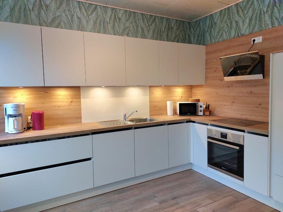 Kitchen or kitchenette, kitchen
