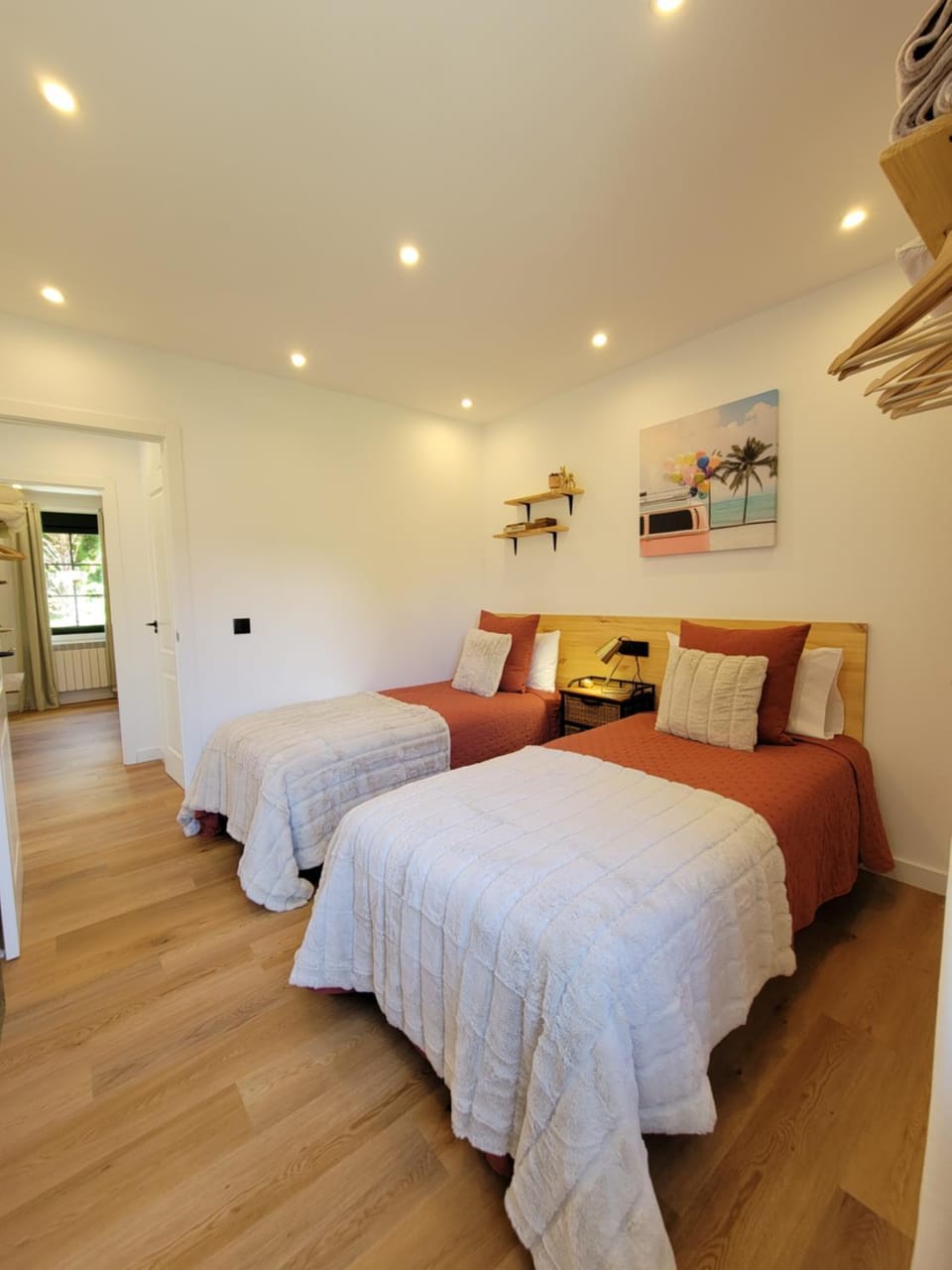 Bed, Photo of the whole room