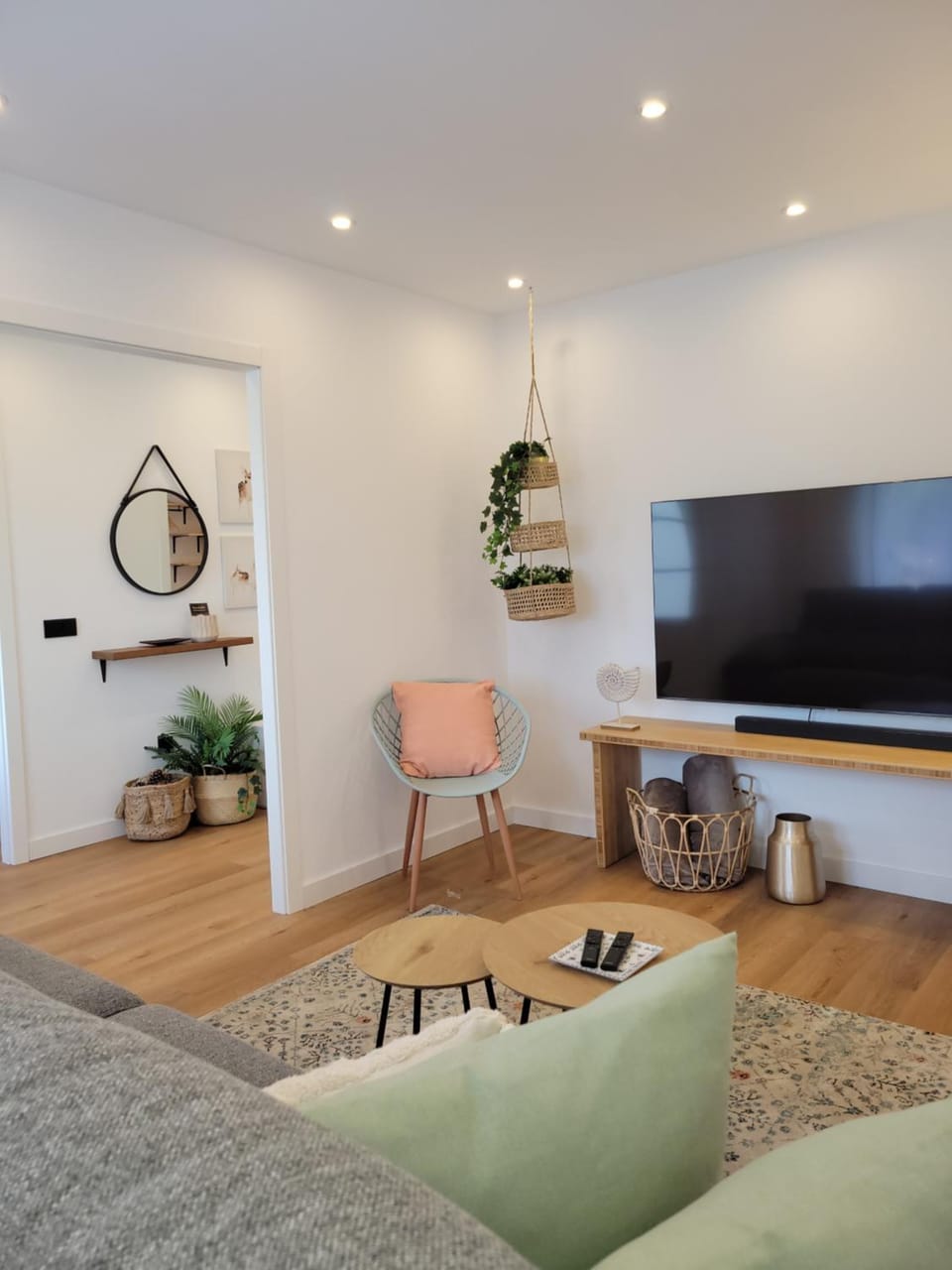 TV and multimedia, Living room, Seating area