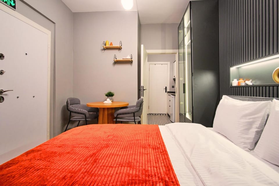 Bed, Dining area, wardrobe