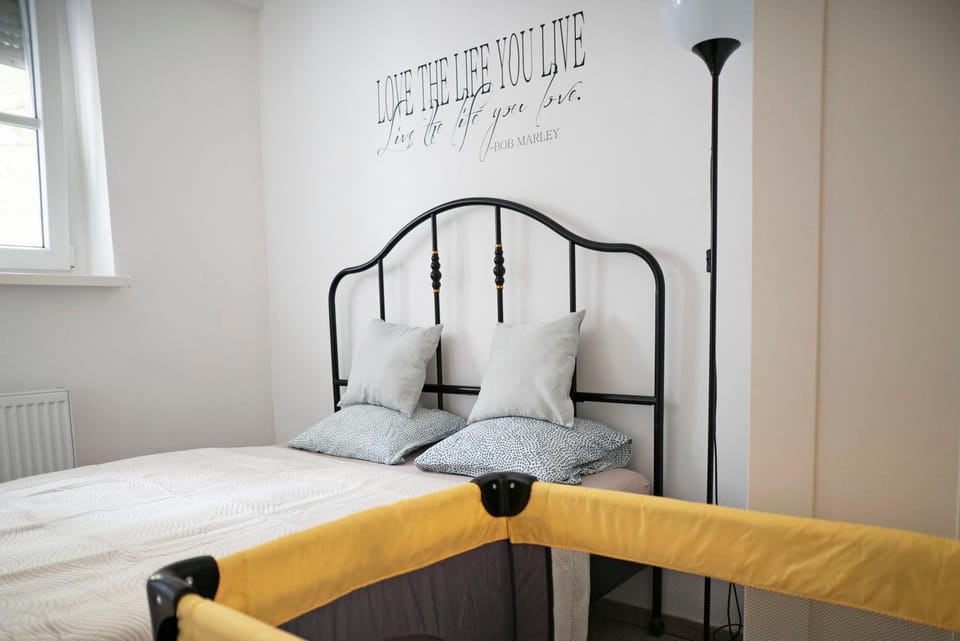 Bed, Bedroom, cot