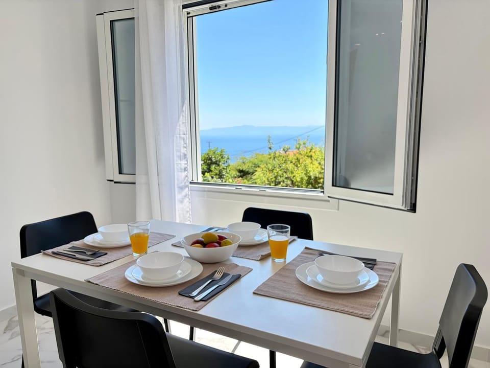 Dining area, Sea view