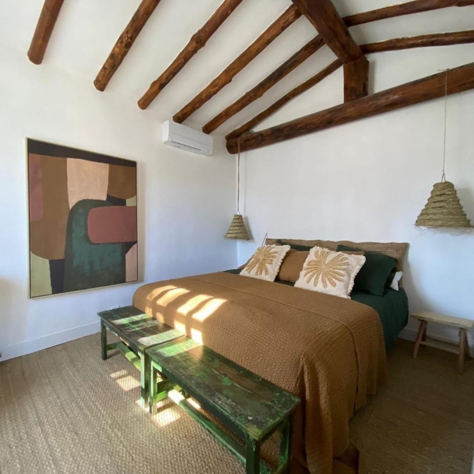 Bed, Photo of the whole room