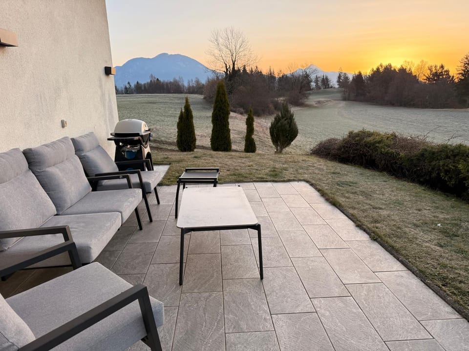 Guest house TOMAN House in Slovenia