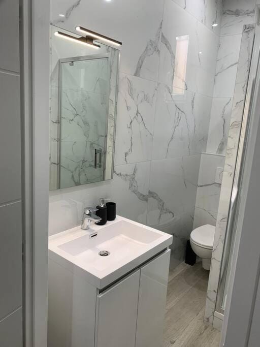 Appartement Etat neuf La Chantalane -proche centre-ville Apartment in Cannes