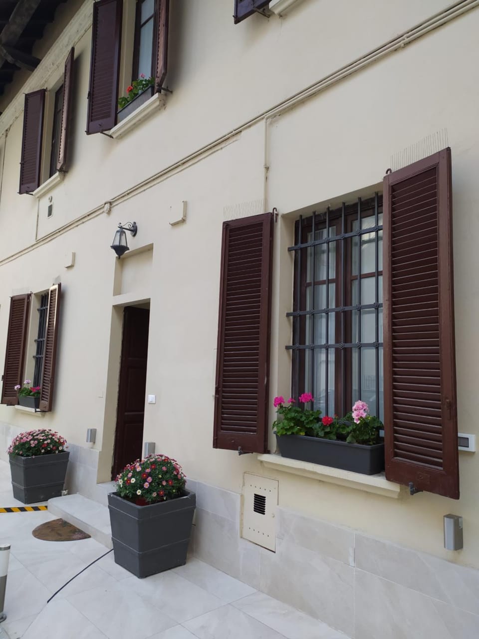 Property building, Facade/entrance