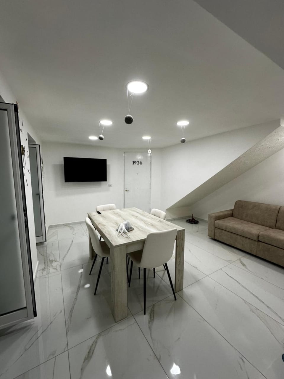 TV and multimedia, Living room, Seating area