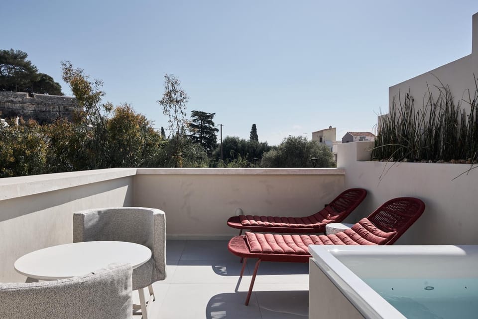 Day, Natural landscape, Hot Tub, Balcony/Terrace, sunbed