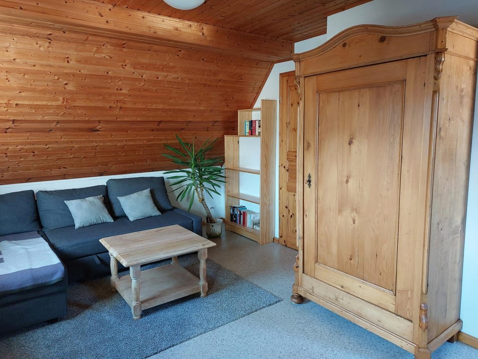 Dachgeschosswohnung mit Burgblick in Kues Apartment in Graach an der Mosel