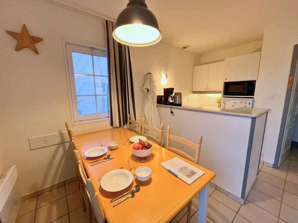 Living room, kitchen