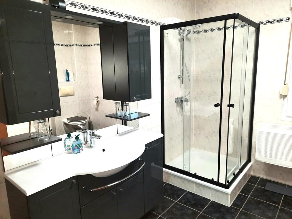 Shower, Bathroom
