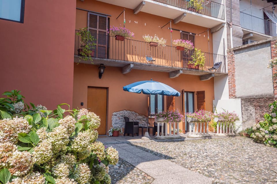 Property building, Balcony/Terrace, Garden view