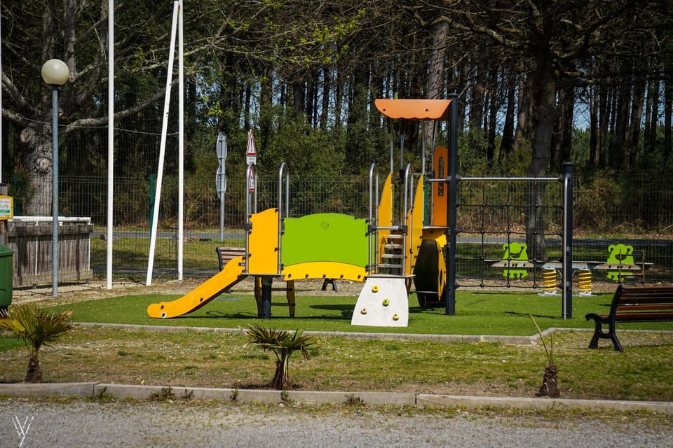 Villas du lac Campground/ 
RV Resort in Soustons