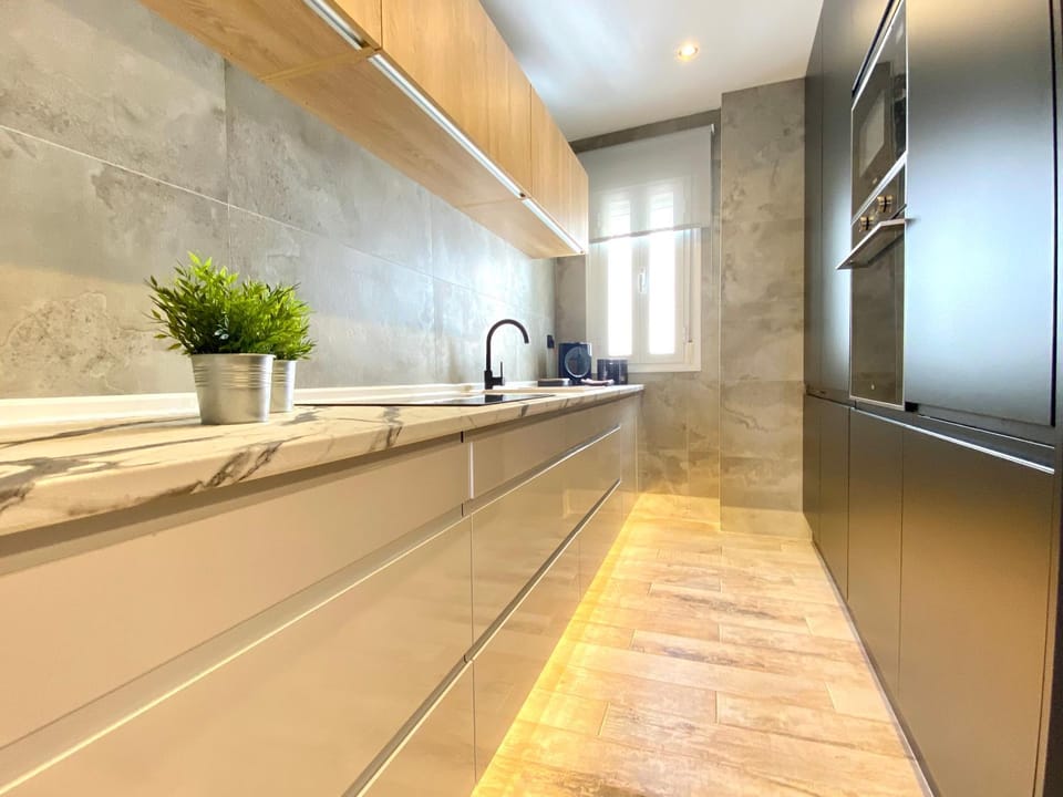Kitchen or kitchenette
