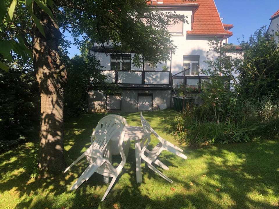 Property building, Garden