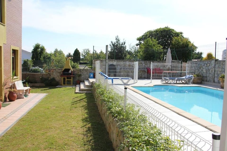 Villa Marta Villa in Western coast of Cantabria