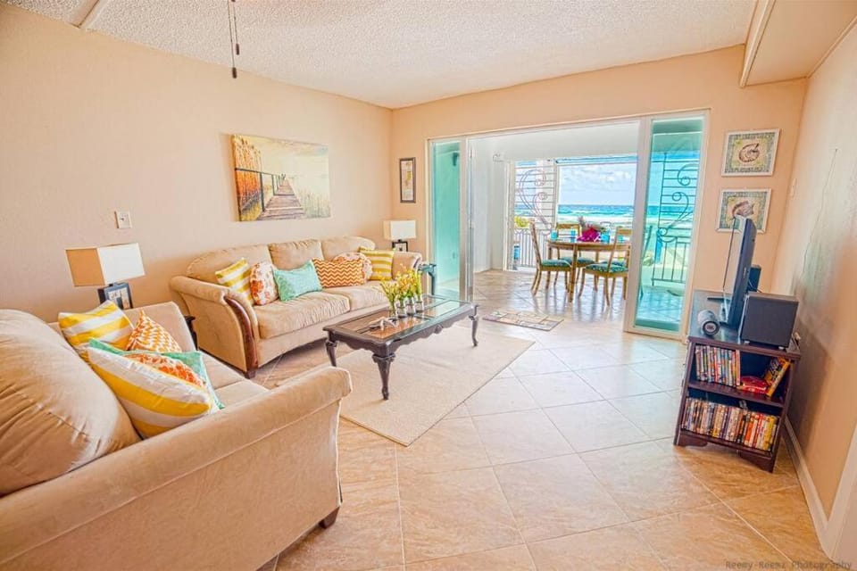 Gorgeous Ocean Views! Welcome to Bella Breeze! BeachFront 2BR 2BA Apartment in St. Croix
