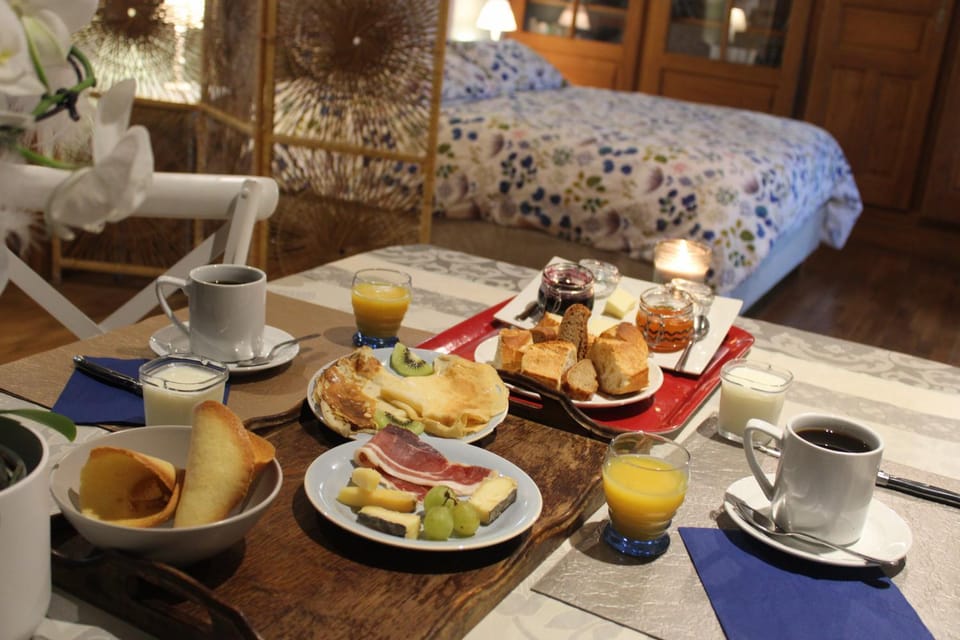 Chambre d’hôtes de Curières Bed and Breakfast in Auvergne-Rhône-Alpes