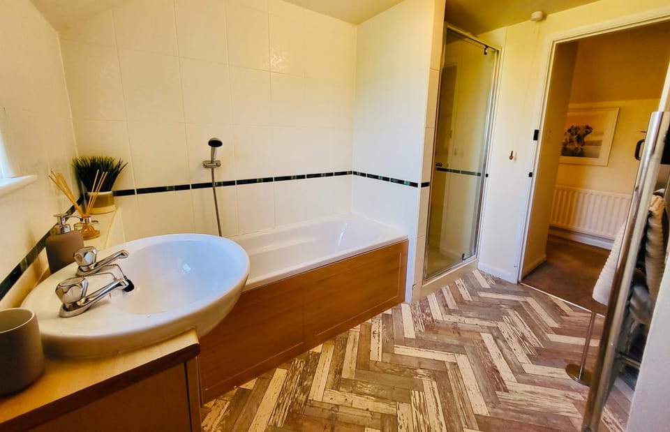 Bathroom, Bath