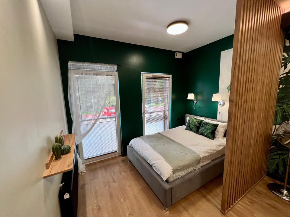 Bed, View (from property/room), Photo of the whole room, Bedroom