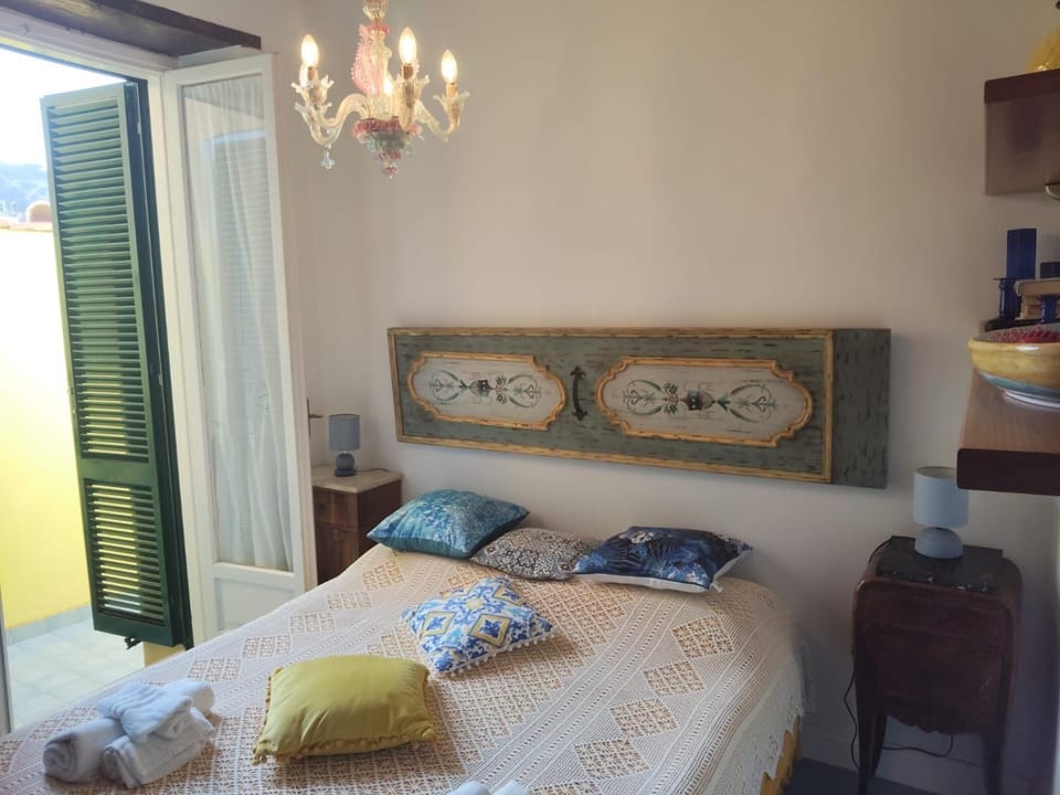 Di sole e d’azzurro - sea view House in Gaeta