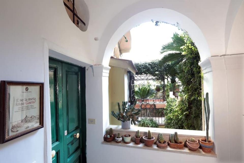 Di sole e d’azzurro - sea view House in Gaeta