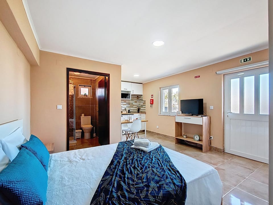 Bathroom, Decorative detail, Bedroom