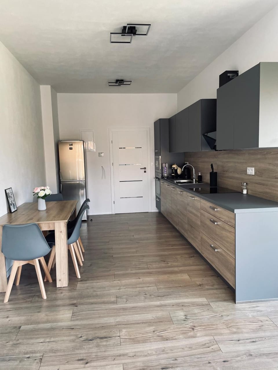 Kitchen or kitchenette, Dining area, dishwasher, minibar, pet friendly, stove