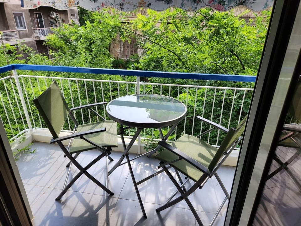 Spring, View (from property/room), Balcony/Terrace, Dining area