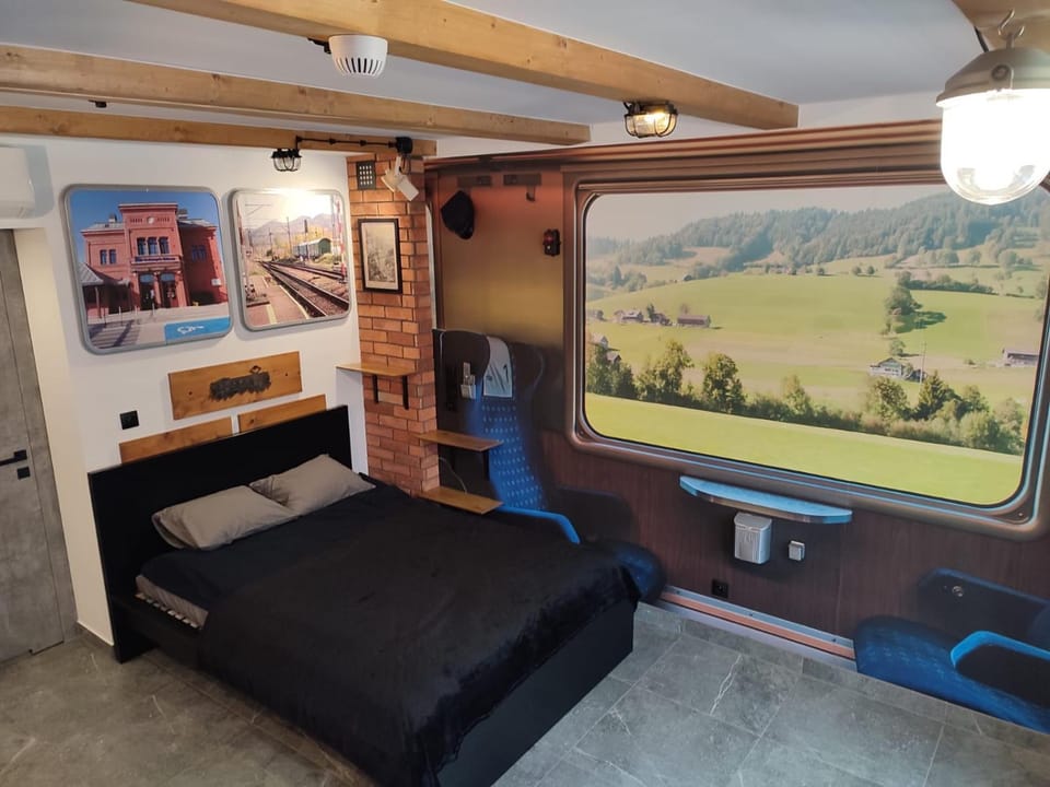 Noclegi pod Wiaduktem Apartment in Lower Silesian Voivodeship