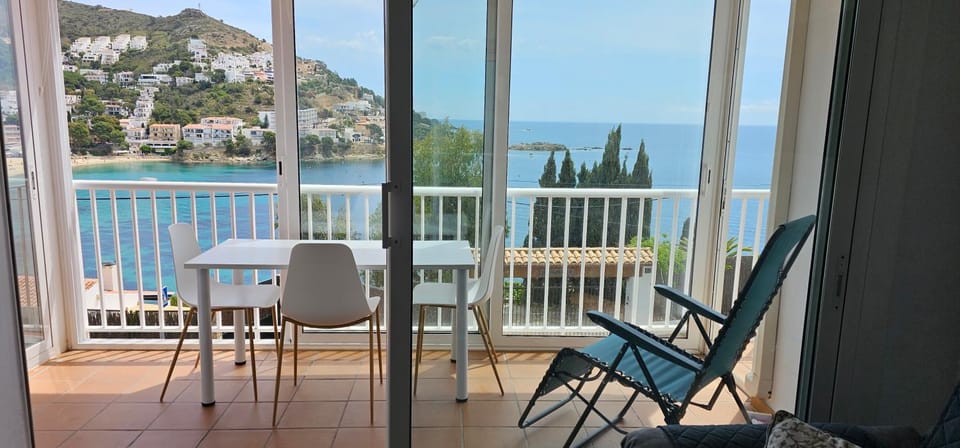 Day, Natural landscape, View (from property/room), Balcony/Terrace, Seating area, Dining area, Sea view