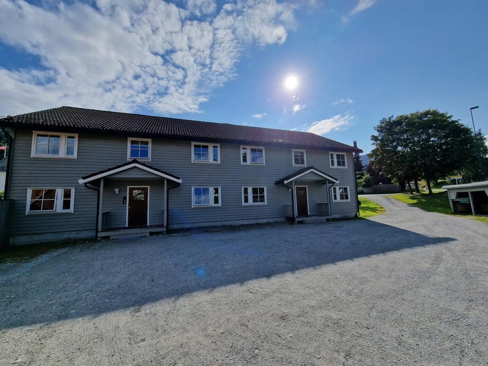 Property building, Day, Location, Parking