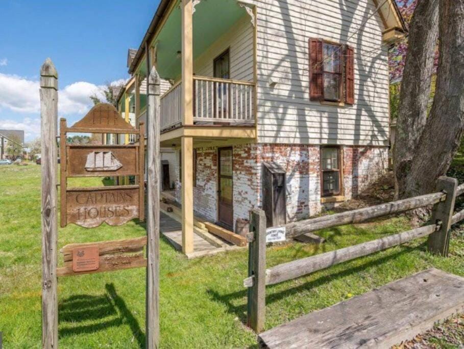 Captain’s Quarters - unique home on Corsica River! House in Centreville