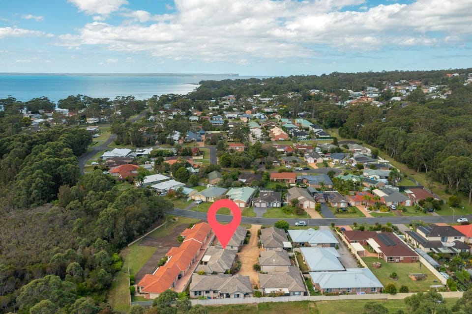 Coastal Villa by Experience Jervis Bay Villa in Vincentia
