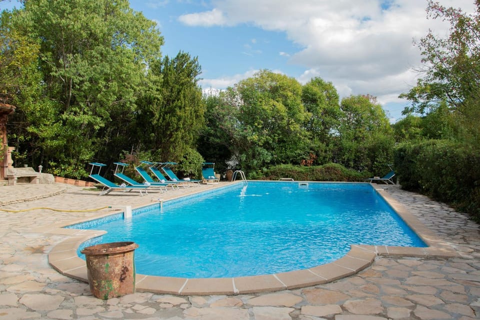 Pool view, Swimming pool, sunbed