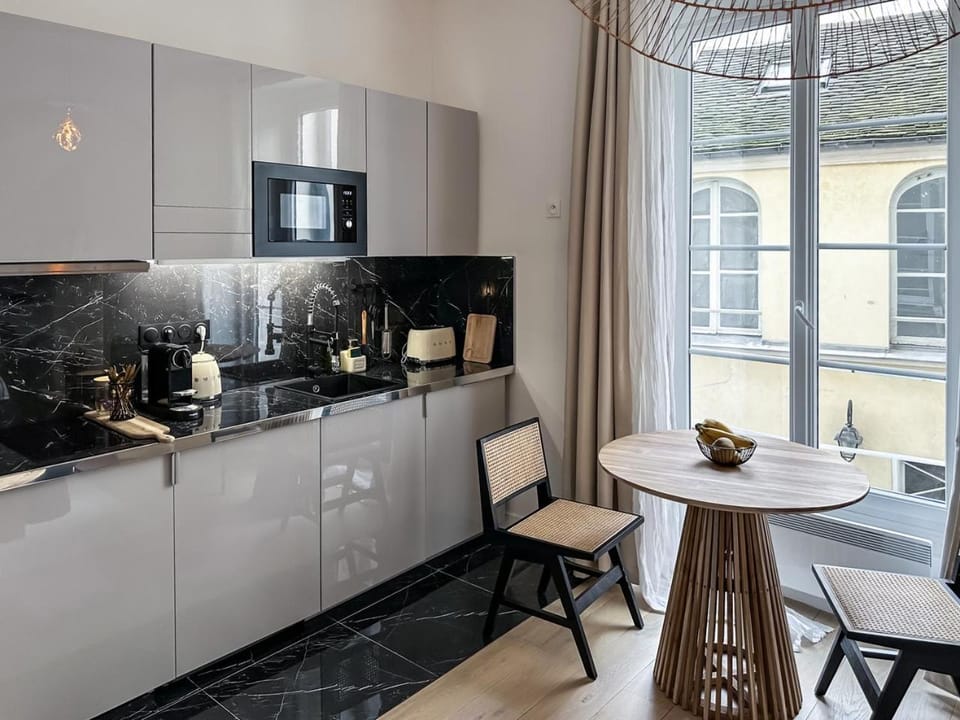 Canettes Deluxe Apartment Apartment in Paris