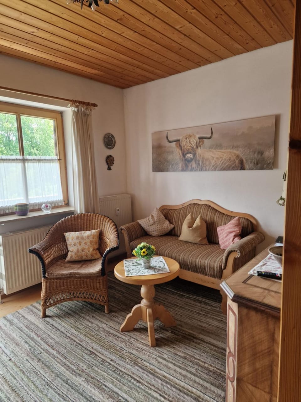 Living room, Seating area