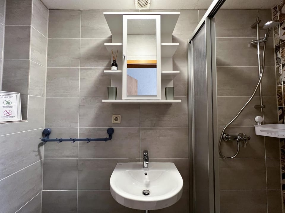 Bathroom, towels