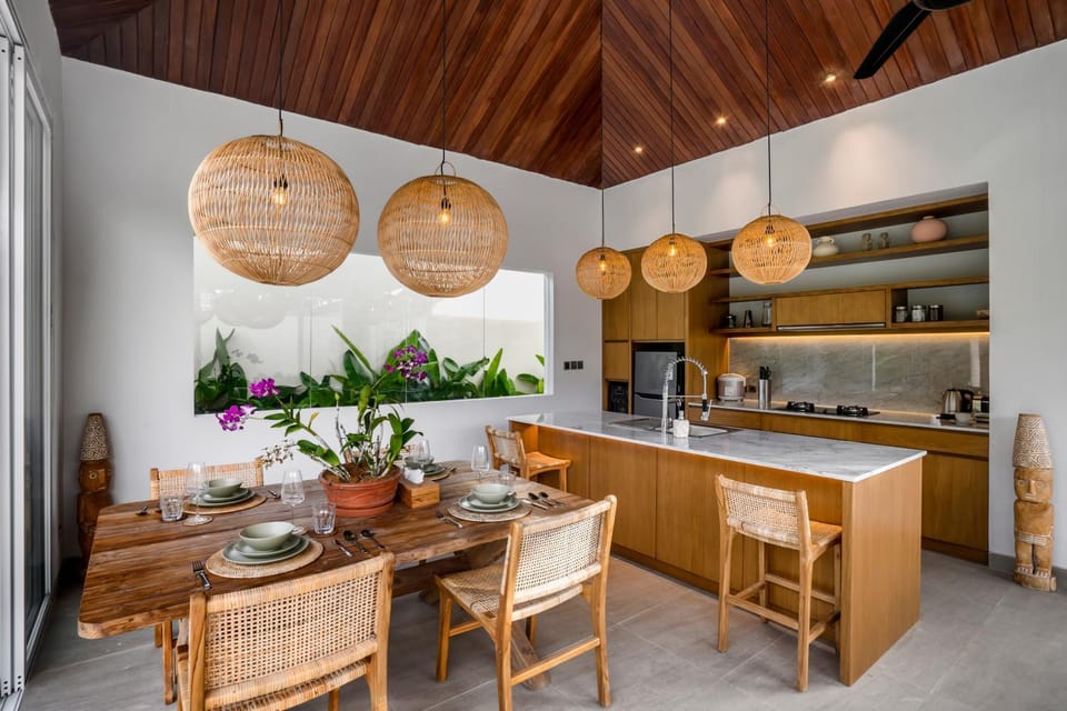 Kitchen or kitchenette, Dining area, Food, stove