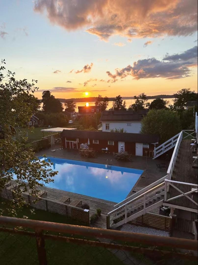 Pool view, Sea view, Swimming pool, Sunset, sunbed