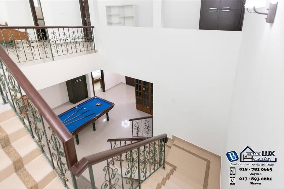 Tanjung Bungah 6BR 20Pax Bungalow w/ Snooker BBQ House in Tanjung Bungah