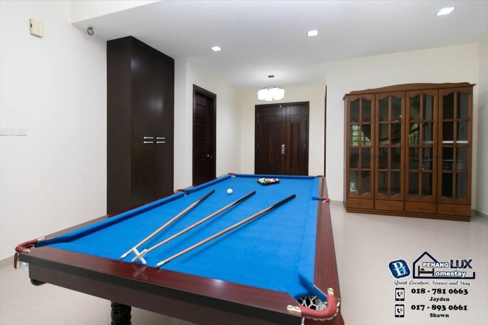 Tanjung Bungah 6BR 20Pax Bungalow w/ Snooker BBQ House in Tanjung Bungah