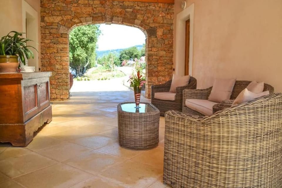 T2 CALME + cadre verdoyant Apartment in Besse-sur-Issole