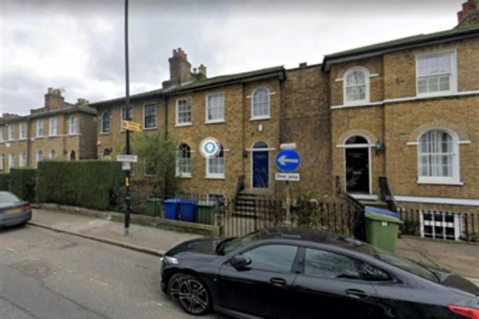 2 Bedroom Victorian Garden Flat Apartment in London Borough of Southwark