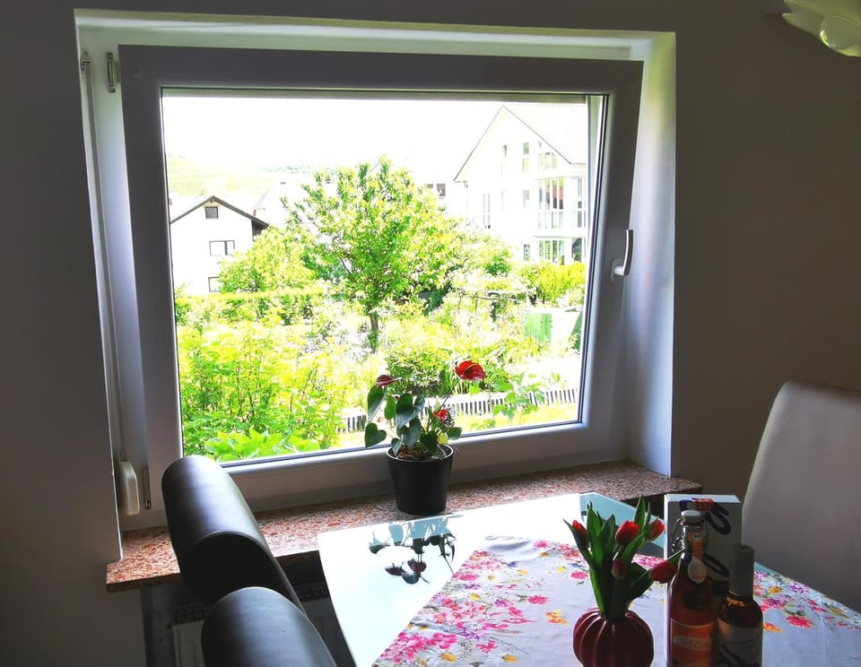 Living room, Dining area, Garden view