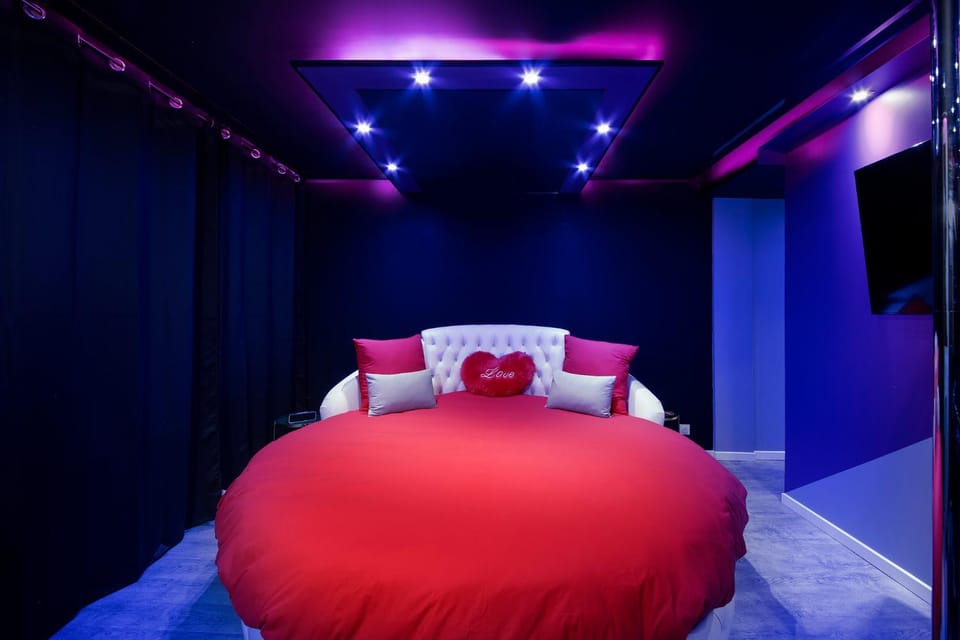 Secret Night II Apartment in Toulouse